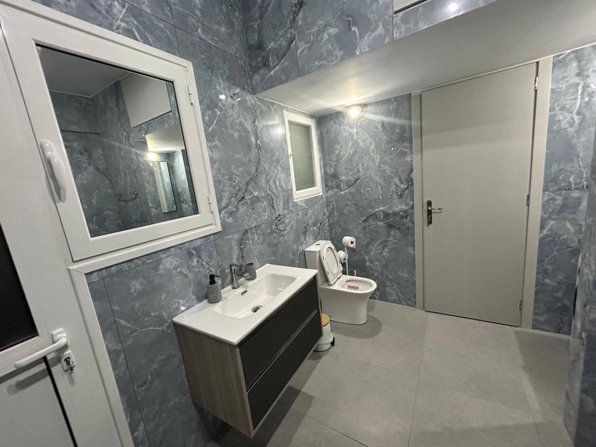 Апартаменты Athens Luxuery 3Br Экстерьер фото